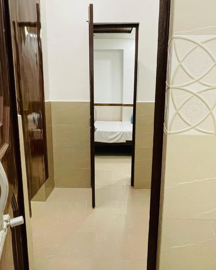 Hotel Dileep42 Lucknow Dış mekan fotoğraf